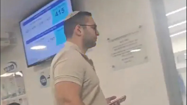 התקרית של יצחק וסרלאוף במרפאה (צילום: צילום מסך)