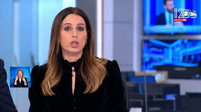 דפנה ליאל באולפן שישי (צילום: צילום מסך חדשות 12,בינה מלאכותית ושיפור צילום)