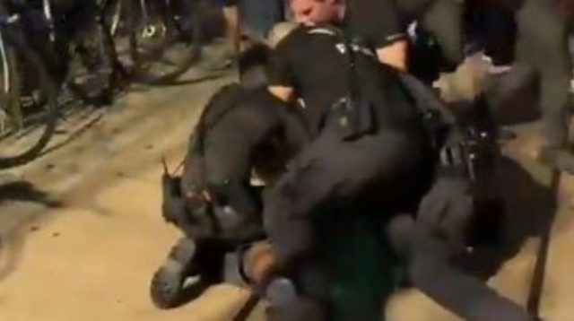 מעצר הצעיר שתקף לכאורה את נפתלי בנט (צילום: רשתות חברתיות, שימוש לפי סעיף 27 א')