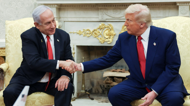 ביבי נתניהו ודונלד טראמפ בפגישתם בבית הלבן (צילום: REUTERS)
