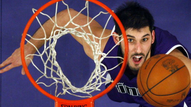 שחקן סקרמנטו קינגס עמרי כספי (צילום: רויטרס)