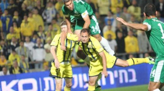 בלם מכבי ת"א קרלוס גרסיה (צילום: עדי אבישי)