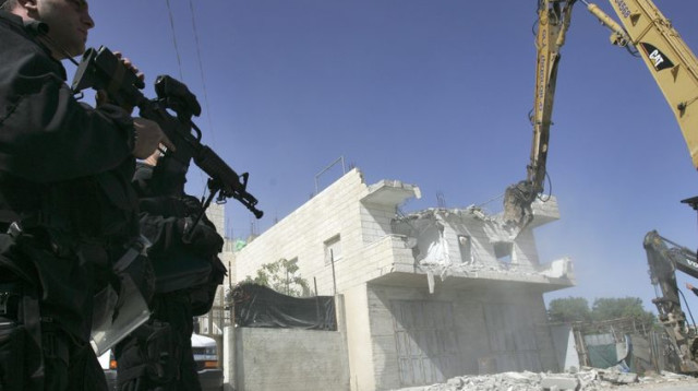 הריסת בית של מחבל (צילום: פלאש 90)