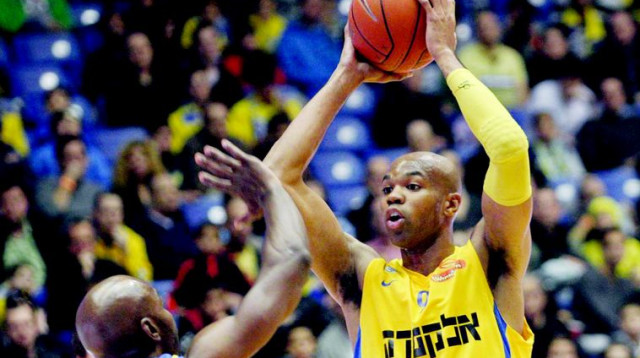 אלכס טיוס מכבי תל אביב כדורסל (צילום: עדי אבישי)