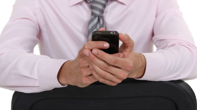 אייפון, סלולר, SMS (צילום: ingimage/ASAP)