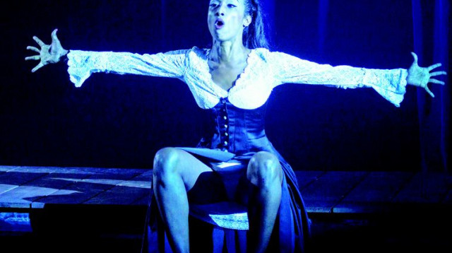 השחקנית רותי אסרסאי (צילום: ז'ראר אלון, יח"צ)