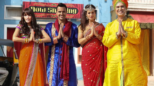 איציק כהן, גלית גיאת, קארין כהן ועידן יניב בסדרה "בוליווד" (צילום: ערן כהן)