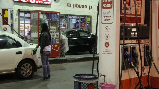 תחנת דלק סונול (צילום: מרק ישראל סלם)