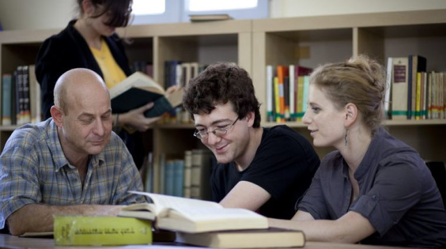 ישיבה חילונית (צילום: אריק סולטן)