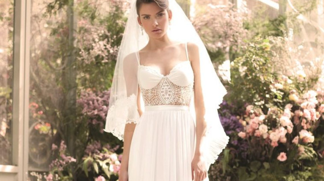 שמלת כלה של אלון לבנה (צילום: דודי חסון)