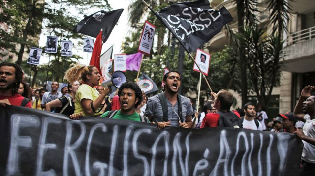 הפגנה בברזיל נגד דילמה רוסף (צילום: רויטרס)