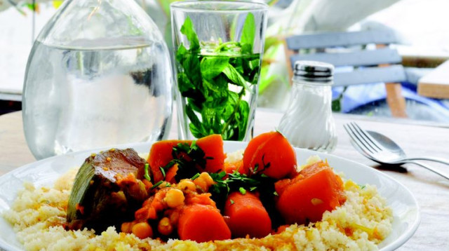 מנת הקוסקוס של "המטבחון"  (צילום: אייל קרן)