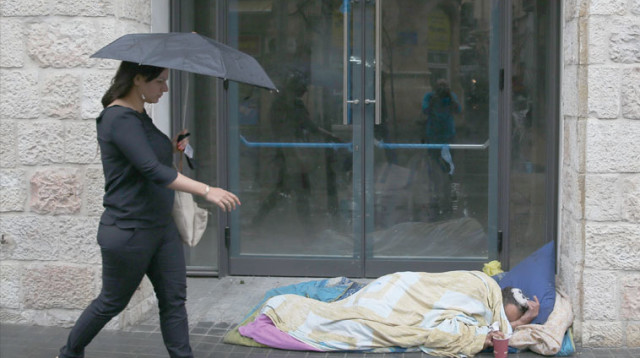 חסרי בית בסערה (צילום: נתי שוחט, פלאש 90)