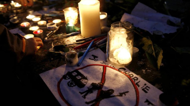 עצרת לזכר ההרוגים בפיגועים בצרפת (צילום: רויטרס)