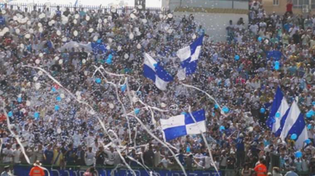 אוהדי הפועל אשקלון (צילום: עדי אבישי)