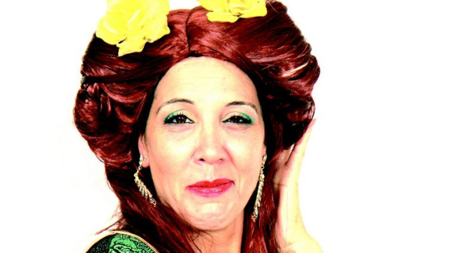 סיגל שאול בתפקיד ננה סלימה (צילום: יעקב אביגדור)