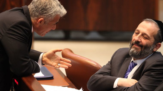 אריה דרעי ויאיר לפיד (צילום: פלאש 90)