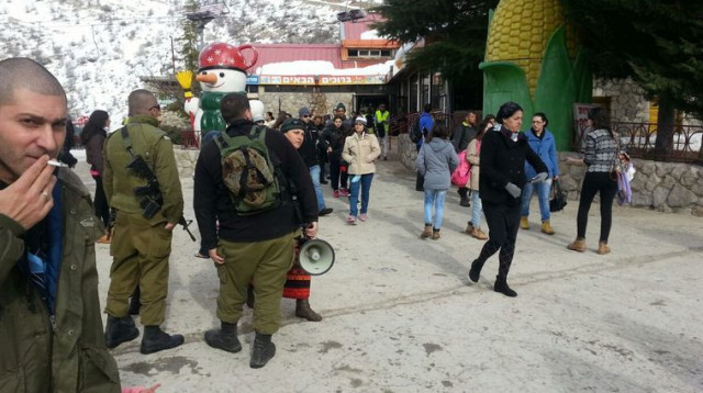 אתר החרמון מפונה ממבקרים (צילום: שרהל'ה סגל, קו האופק)