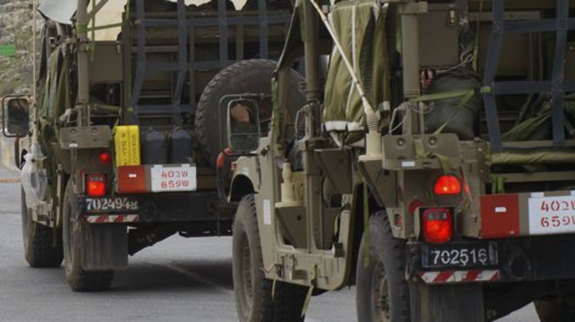 מתיחות בצפון: רכב צבאי באזור החרמון (צילום: פלאש 90)