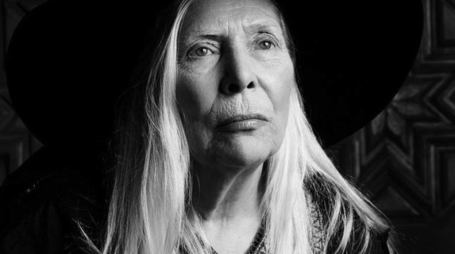 ג'וני מיטשל בקמפיין של איב סן לורן (צילום: יח"צ)