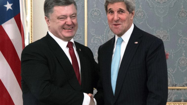 ג'ון קרי ופטרו פורושנקו (צילום: רויטרס)