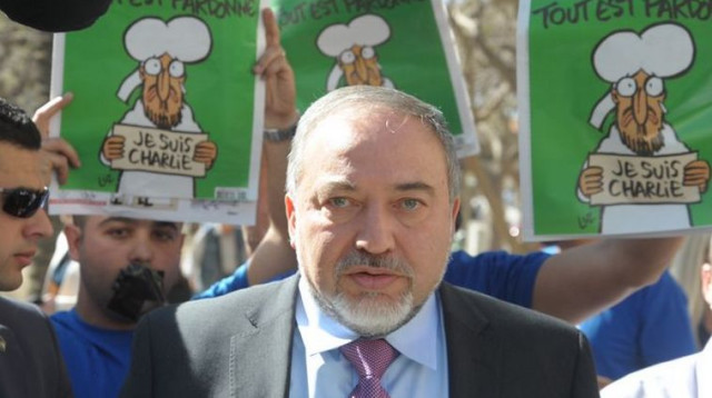 אביגדור ליברמן עם שארלי הבדו (צילום: אבשלום ששוני)