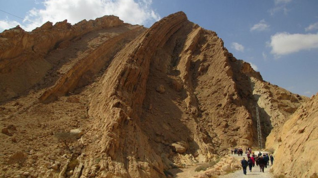 הכניסה למכתש הקטן (צילום: Dr. Avishai Teicher Pikiwiki Israel)