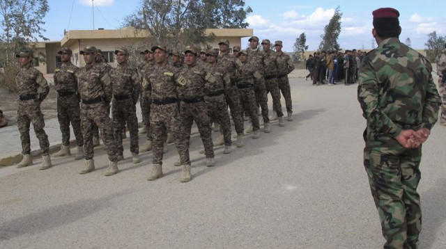 מתנדבים סונים לצבא העיראקי במחוז ענבר (צילום: רויטרס)