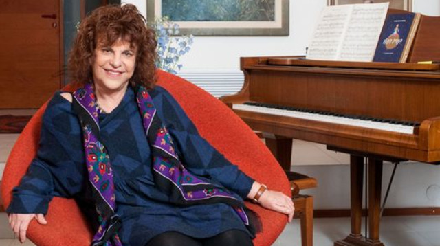 הסופרת והמשוררת תלמה אליגון-רוז (צילום: אסף קליגר)