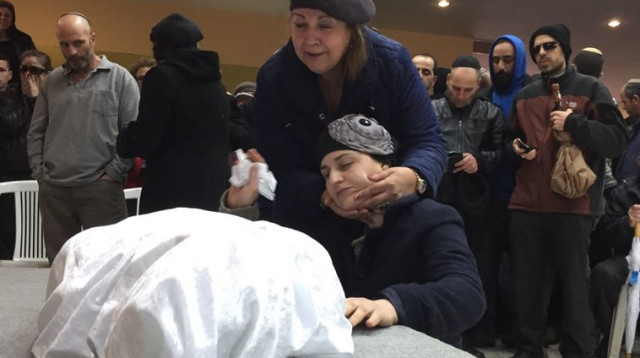 הלוויתה של אדל  (צילום: אלוני מור)