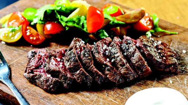 נתח בשר קצבים, מטבח לילה  (צילום: בועז לביא, יח"צ)