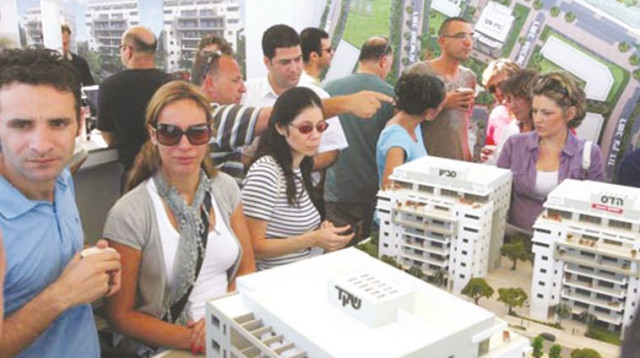 יריד דירות בת״א. למצולמים אין קשר לידיעה (צילום: יוסי אלוני)