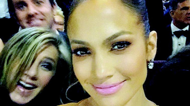 ג'ניפר לופז, סלפי אוסקר (צילום: רויטרס)