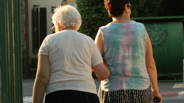 קשישים (צילום: אנה קפלן, פלאש 90)