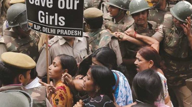 הפגנה נגד האונס בהודו (צילום: רויטרס)