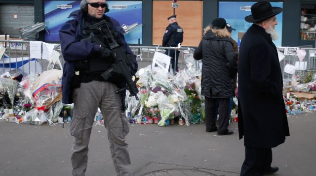 ה"היפר כשר" כשבועיים לאחר הפיגוע (צילום: רויטרס)