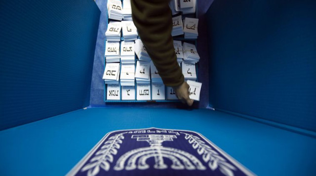 קלפי צבאית, בחירות 2015 (צילום: רויטרס)