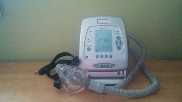 מסיכת נשימה (צילום: מרט גרצמן)