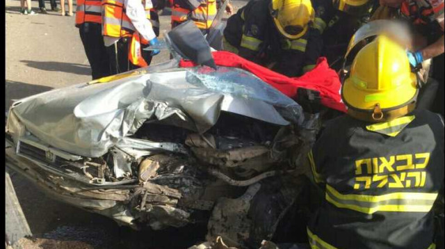 התאונה בכביש 75 (צילום: דוברות מד"א)