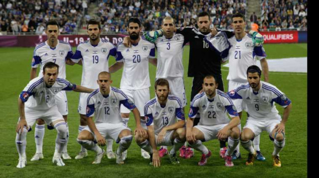 שחקני נבחרת ישראל בכדורגל (צילום: פלאש 90)