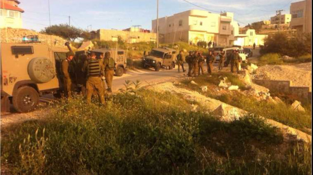 חיילים מחפשים אחר הנעדר באזור קרית ארבע צה"ל צבא חברון חטיפה (צילום: משה בוטביה, סוכנות תצפית)