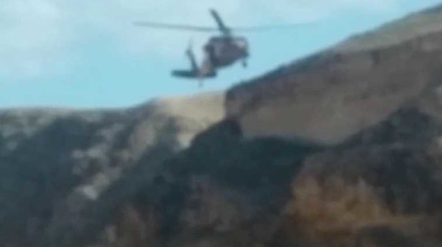 חילוץ באמצעות מסוק בנחל דרגה מטייל (צילום: גבי ברשישת, יחידת חילוץ מגילות, מחוז ש״י)