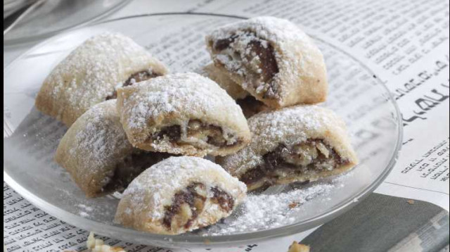 עוגיות תמרים ואגוזים (צילום: אנטולי מיכאלו)