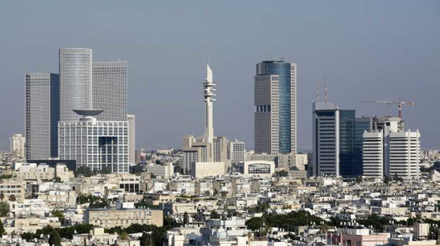 מגדלי משרדים בתל אביב (צילום: משה שי)
