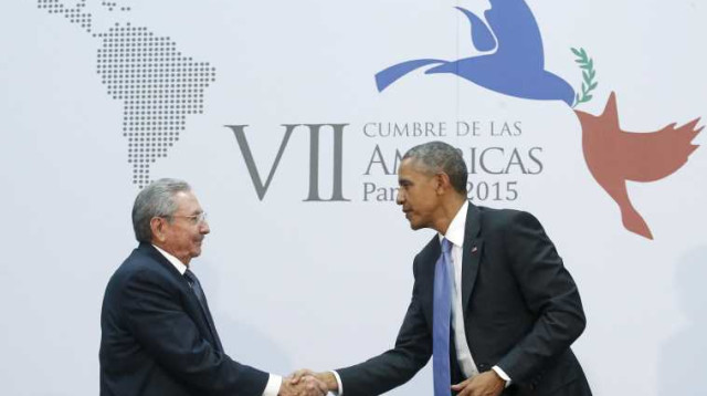 אובמה וקסטרו (צילום: רויטרס)