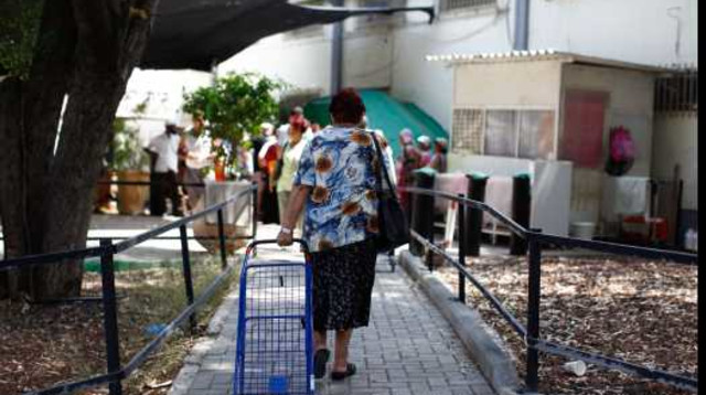 ניצולי שואה (צילום: פלאש 90)