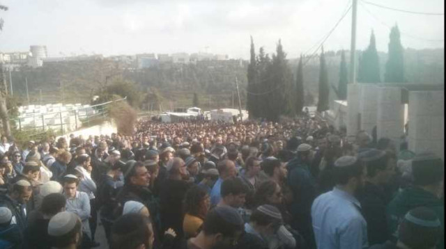 הלווית שלום שרקי (צילום: משה שטיינמץ)