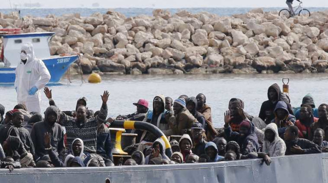 ספינות חילוץ המהגרים באיטליה (צילום: רויטרס)