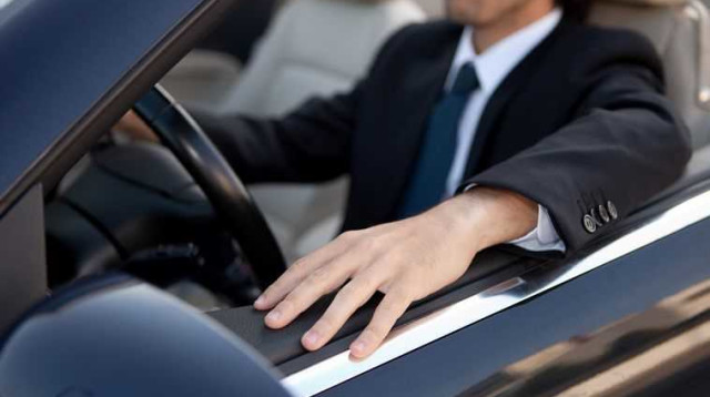 נהיגה ברכב (צילום: אינגאימג)