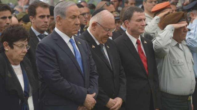 יולי אדלשטיין, ראובן ריבלין ובנימין נתניהו בטקס יום הזיכרון לחללי מערכות ישראל (צילום: עמוס בן גרשום, לע"מ)